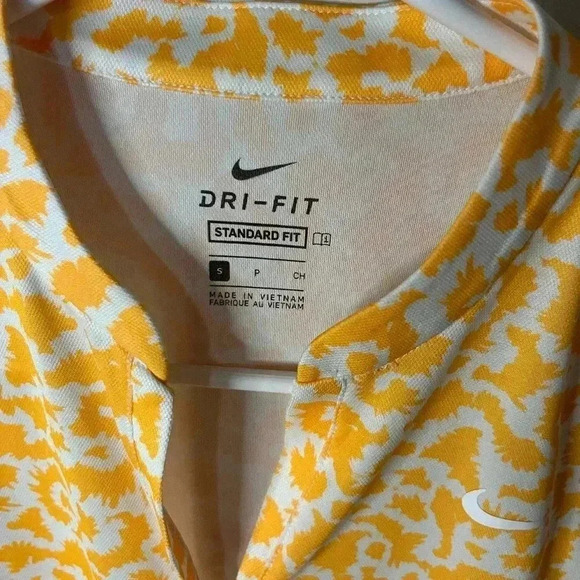 Nike Dri Fit Women’s Tank Top Size Small - Picture 2 of 4